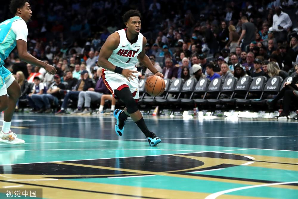 詹姆斯在2 詹姆斯在2